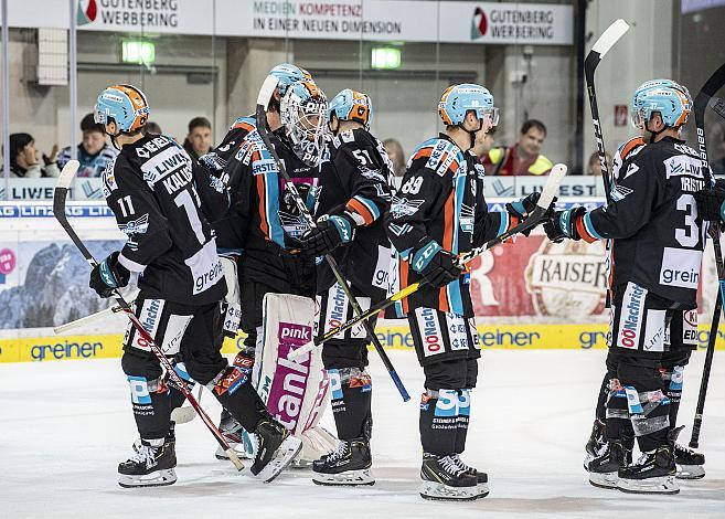 Im Bild:  Linz feiert den Heimsieg, Eishockey,  EHC Liwest Black Wings Linz vs Moser Medical Graz 99ers