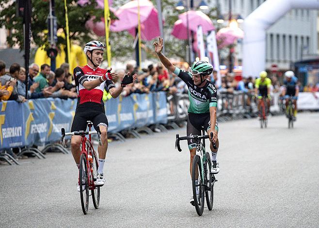 v.l. Michael Gogl (AUT, Trek - Segafredo), Felix Grossschartner (AUT, Bora - Hansgrohe) Wels Innenstadtkriterium