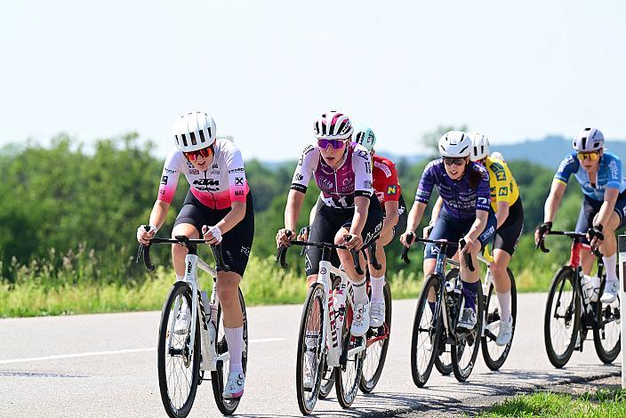v.l. Amalie Cooper (GBR, Tirol Woman Cycling), Maja Tracka (POL, AT Atom Deweloper Wroclaw), Amstetten-Amstetten, Sportland NÖ women tour