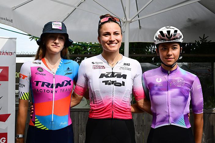 Podest U23 2. Platz Antonia Grangl (Aut, TRINX FACTORY TEAM),  Siegerin Tabea Huys (AUT, Tirol Woman Cycling),  3. Platz Ramona Griesser (AUT, Tirol Woman Cycling), RCLA Damen Elite, U23, Road Cycling League Austria, Gaisbergrennen Salzburg