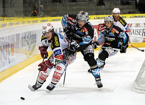 Martin Grabher Meier Liwest Black Wings Linz und Manuel Geier EC KAC