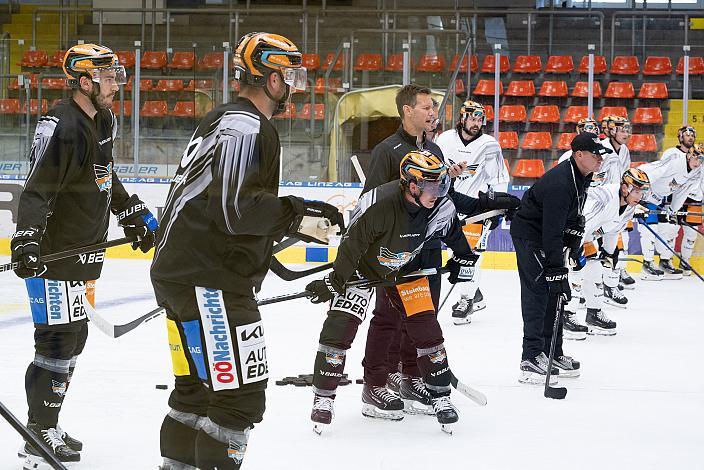 Head Coach Philipp Lukas (Steinbach Black Wings Linz) Erstes Eistraining, Steinbach Black Wings Linz , Linz AG Eisarena 