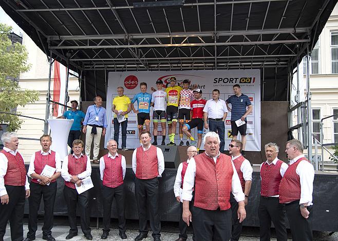 Die TrikottrÃ¤ger beim Abschluss, absingen der OÃ– Landeshymne. 3. Etappe Traun - Ternberg, Radsport 10. Int. OOE Rundfahrt  