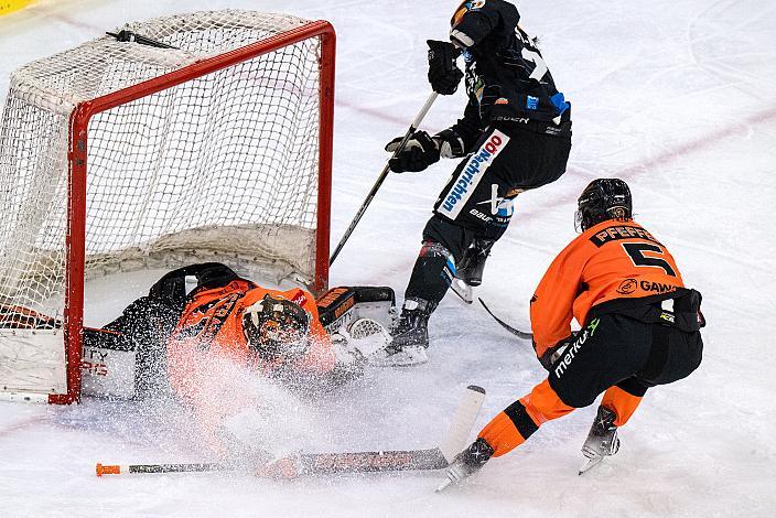 Shawn St.Amant (Steinbach Black Wings Linz) erzielt das 2 zu 0 gegen Tormann Christian Engstrand (Moser Medical Graz 99ers), Steinbach Black Wings Linz vs Moser Medical Graz 99ers, Pre-Play-Offs, 3. Runde ICE Hockey League, Steinbach Black Wings Linz, Linz AG Eisarena 