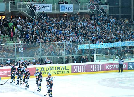 Die Sarting-Six der Linzer Liwest Black Wings Linz EV Vienna Capitals
