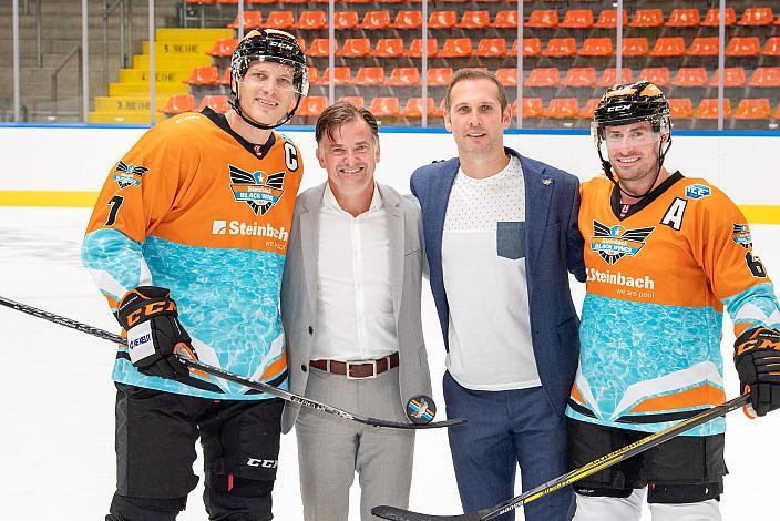 v.l. Brian Lebler (Steinbach Black Wings Linz), Präsident Peter Nader (Steinbach Black Wings Linz), Manager Gregor Baumgartner (Steinbach Black Wings Linz), Rafael Rotter (Steinbach Black Wings Linz), Steinbach Black Wings Linz , Heiss auf Eis 