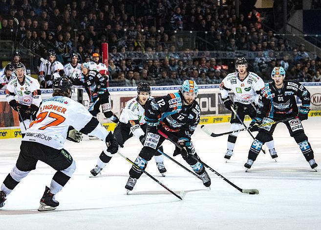 Im Bild: Alexander Cijan (EHC Liwest Black Wings Linz) Eishockey,  EHC Liwest Black Wings Linz vs Graz 99ers
