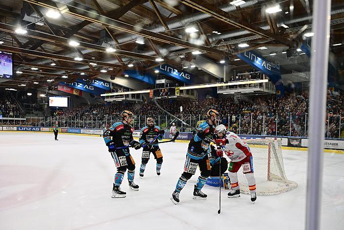 Greg Moro (Steinbach Black Wings Linz), Raphael Herburger (EC KAC) Semifinale 4, Win2Day ICE Hockey League, 4. Semifinale, Steinbach Black Wings Linz vs EC KAC,  Linz AG Eisarena 