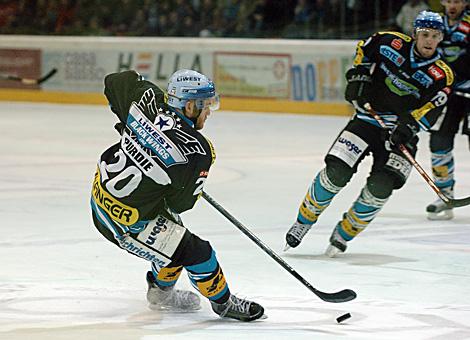 #20 Brad Purdie, Stuermer, EHC Liwest Black Wings Linz