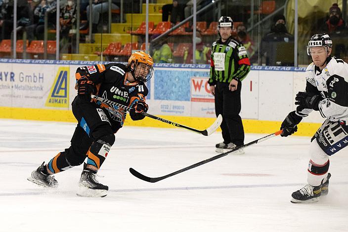 Patrick Söllinger (Steinbach Black Wings Linz) Steinbach Black Wings Linz vs Tesla Orli Znojmo, bet-at-home ICE Hockey League