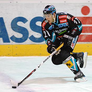 #21 Philipp Lukas, Kapitaen, EHC Liwest Black Wings Linz