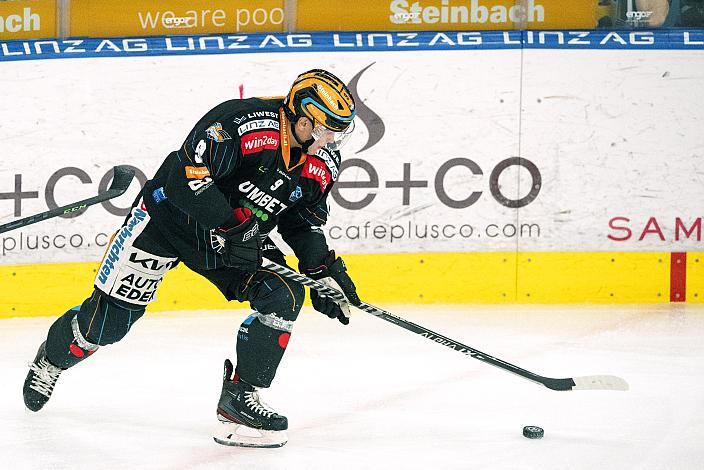 Emilio Romig (Steinbach Black Wings Linz) Steinbach Black Wings Linz vs  - Migross Supermercati Asiago Hockey 1935, Runde 37, ICE Hockey League, Steinbach Black Wings Linz, Linz AG Eisarena 