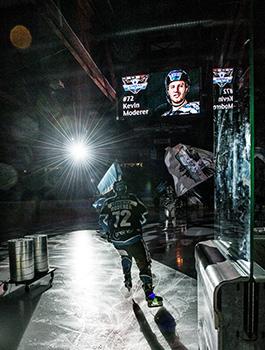 Kevin Moderer (EHC Liwest Black Wings Linz), EHC Liwest Black Wings Linz vs EC Red Bull Salzburg, Platzierungsrunde