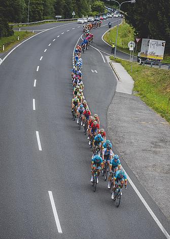 Das Feld vor Lienz 4. Etappe Kitzbuehel - PrÃ¤graten  70. Ã–sterreich Rundfahrt 