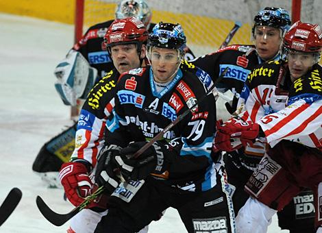 #79 Gregor Baumgartner, Stuermer, EHC Liwest Black Wings Linz