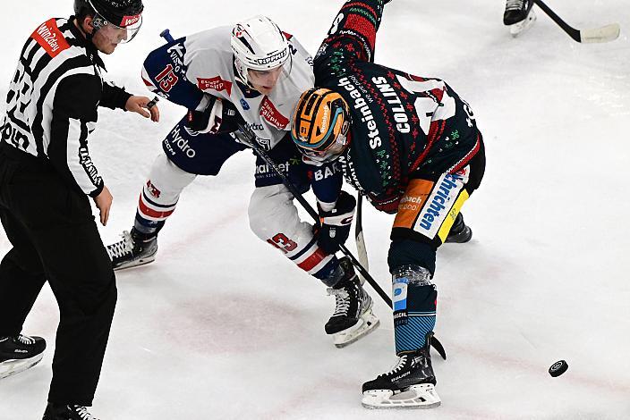 Kristof Nemeth (Hydro Fehervar AV 19), Sean Collins (Steinbach Black Wings Linz) Steinbach Black Wings Linz vs Hydro Fehervar AV19, Weihnachtstrikot ICE Eishockey Liga, Linz AG Eisarena