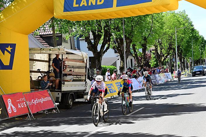 2. Platz Nadja Heigl (AUT, SU Bikestore CC), Siegerin Damen Belinda Holzer (AUT, Tirol Woman Cycling), 3. Platz Sophia Knaubert (AUT, Arbö Rapso Knittelfeld Elite, U23, Road Cycling League Austria