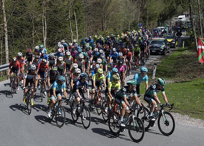 das Peleton bei Maria Stein
