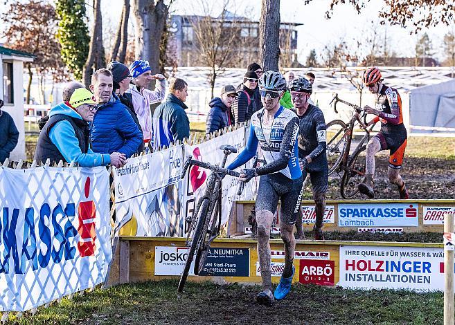 v.l. 2. Platz Emil Hekele (CZE, Team Stevens), 1. Platz Bram Merlier (BEL, Creafin-Fristads) Sieger, 3. Platz Arne Vrachten, (BEL, Acrog-Pauwels) 11. Int. SPARKASSEN Radquerfeldein GP Stadl-Paura - Int. UCI C2 - 8. Dezember 2019