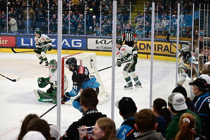 Sean Collins (Steinbach Black Wings Linz), 17. Runde ICE, Steinbach Black Wings Linz vs Team Ferencvarosi Torna Club FTC-Telekom (HUN), Linz AG Eisarena 