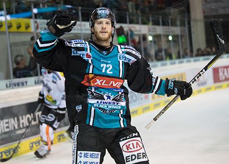 Kevin Moderer (EHC Liwest Black Wings Linz) jubelt  EHC Liwest Black Wings Linz vs Dornbirn Bulldogs