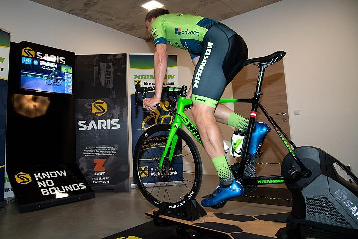 Stefan Kolb (AUT, Hrinkow Advarics Cycleang Team) trainiert auf dem Saris Smarttrainer, Herren Elite, UCI Continental, Raiffeisen Hrinkow Bike Akademie