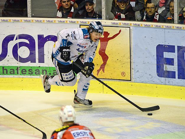 Brian Lebler (Liwest Black Wings Linz) im Angriff, EHC Liwest Black Wings Linz vs EC KAC, Play-Offs, Semifinale