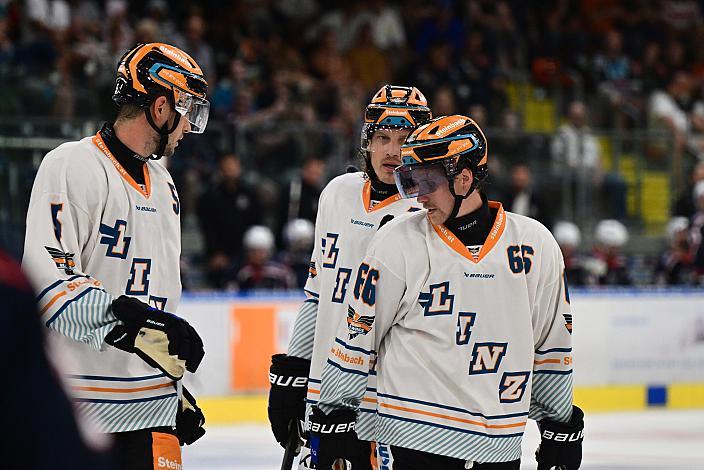 Raphael Wolf (Steinbach Black Wings Linz), Stefan Gaffal (Steinbach Black Wings Linz), Brian Lebler (Steinbach Black Wings Linz) Testspiel, Steinbach Black Wings Linz vs Kassel Huskies , Linz AG Eisarena 