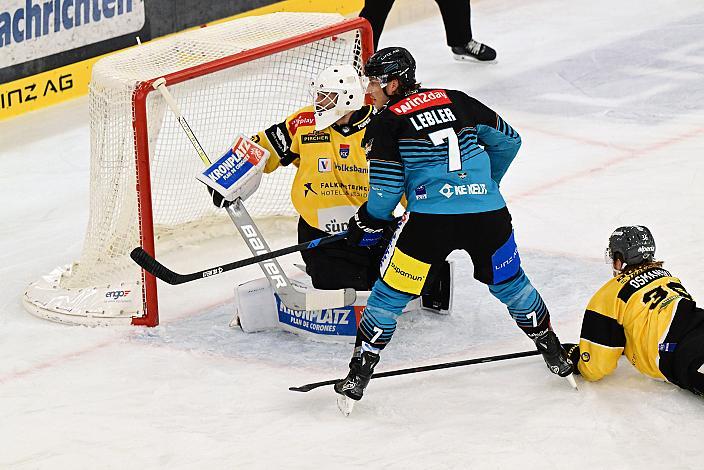 Brian Lebler (Steinbach Black Wings Linz), Tormann Edward Pasquale (HC Pustertal Wölfe), 19. Runde ICE, Steinbach Black Wings Linz vs HC Pustertal Wölfe, Linz AG Eisarena 