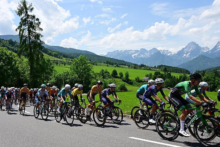 Im Gelben Trikot des Gesamtführenden Edgar David Cadena (MEX, Petrolike) 4. Etappe St.Florian /Asten - Hinterstoder/Höss 15. Int. Raiffeisen OÖ-Radrundfahrt UCI Kat. 2.2