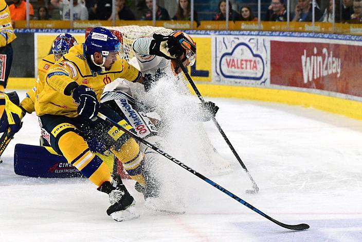 Roman Vrablik (Motor Ceske Budejovice) Brian Lebler (Steinbach Black Wings Linz) Testspiel, Steinbach Black Wings Linz vs HC Motor Ceske Budejovice , Linz AG Eisarena