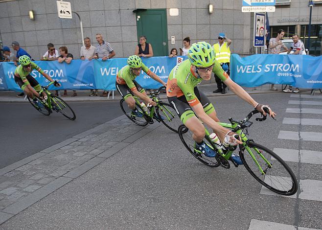 Nils Friedl (AUT, Hrinkow Advaraics Cycleang Team), Daniel Eichinger (AUT, Hrinkow Advarics Cycleang Team), Timon Loderer (GER, Hrinkow Advarics Cycleang), 20. Welser Innenstadt Kriterium