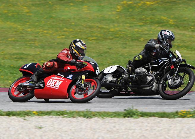 #3 Robert Zwidl, AUT, Klasse 125ccm, Honda RS ueberholt Klaus Huerlimann, SUI, BMW Vintage