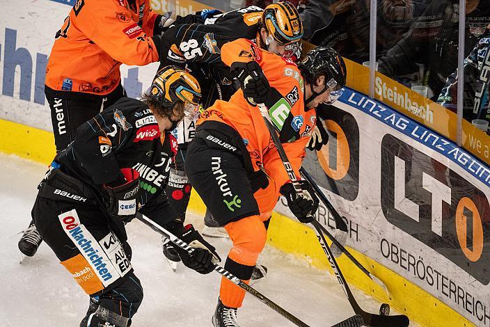 Michael Haga (Steinbach Black Wings Linz), Brian Lebler (Steinbach Black Wings Linz) Steinbach Black Wings Linz vs Moser Medical Graz 99ers, Pre-Play-Offs, 1. Runde ICE Hockey League, Steinbach Black Wings Linz, Linz AG Eisarena 