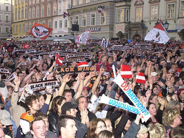 Die Linzer Fans am Hauptplatz.