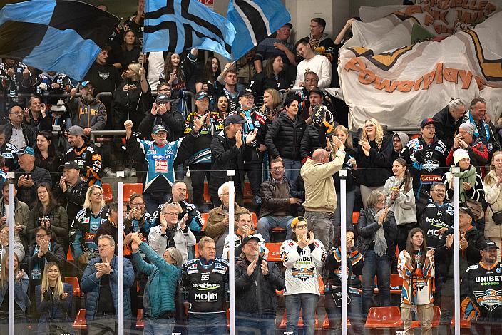 Fans der Steinbach Black Wings Linz vs EC KAC, 8. Runde ICE Hockey League, Steinbach Black Wings Linz, Linz AG Eisarena 