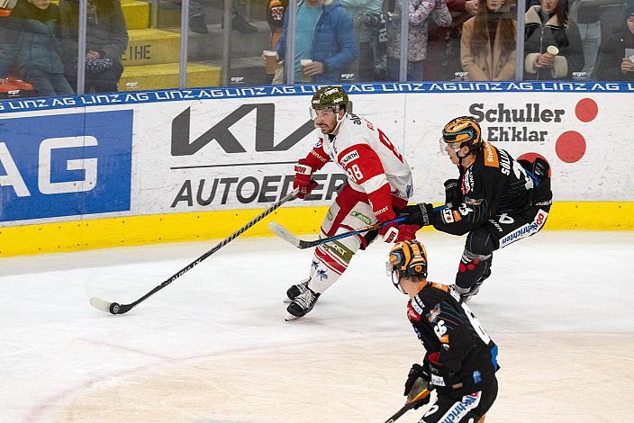 Domenic Alberga (HCB Suedtirol Alperia), Patrick Söllinger (Steinbach Black Wings Linz) Steinbach Black Wings Linz vs HCB Suedtirol Alperia, 15. Runde ICE Hockey League, Steinbach Black Wings Linz, Linz AG Eisarena 