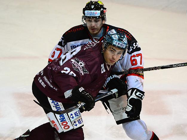 Mike Ouellette, Linz, und Ondrej Fiala, Znaim EHC Liwest Black Wings Linz vs HC Orli Znojmo