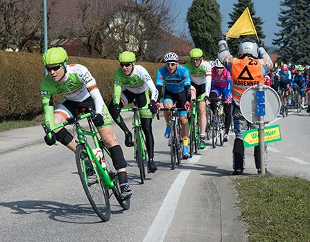 Alexander Meier (AUT, Hrinkow Advarics Cycleang Team) und Josef Benetseder (AUT, Hrinkow Advarics Cycleang Team)