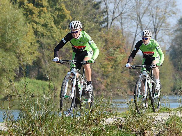 Dominik Hrinkow und Patrick Konrad auf dem Hrinkow Carbon Virgin 29er Mountainbike