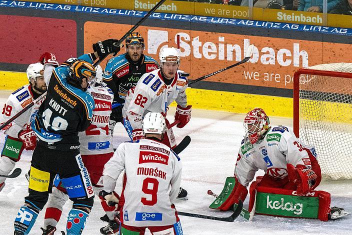 Nico Feldner (Steinbach Black Wings Linz), Graham Knott (Steinbach Black Wings Linz) vor Tormann Sebastian Dahm (EC KAC) Win2Day ICE Hockey League,  Steinbach Black Wings Linz vs EC KAC,  Linz AG Eisarena 