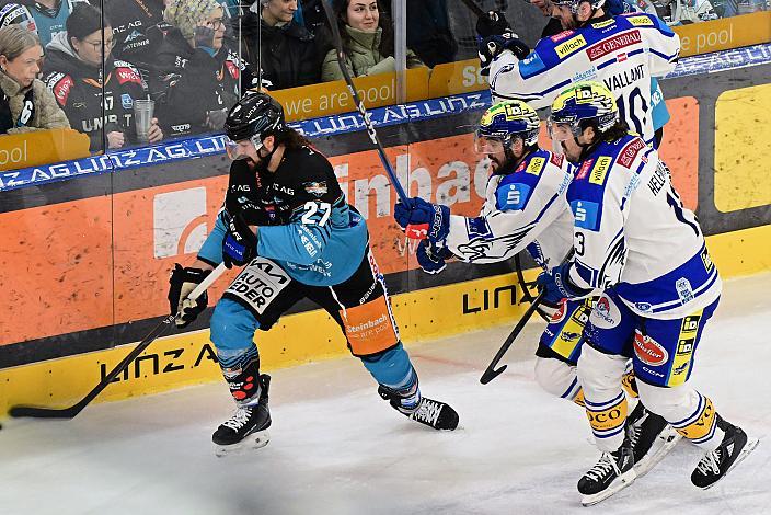 Shawn St.Amant (Steinbach Black Wings Linz), Adam Helewka (EC iDM Wärmepumpen VSV), 36. Runde ICE, Steinbach Black Wings Linz vs EC iDM Wärmepumpen VSV), Linz AG Eisarena 
