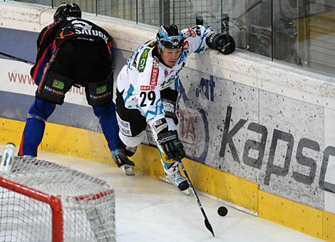 #29 Markus Matthiasson, Stuermer, EHC Liwest Black Wings Linz