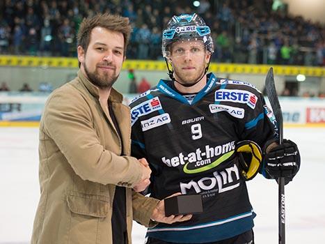 Jason Ulmer, Linz  Spieler des Abends, EHC Liwest Black Wings Linz vs HCB Suedtirol, 5. Viertelfinale