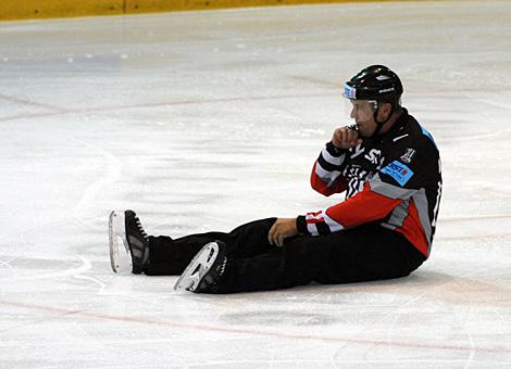 Schiedsrichter, Pavel Cervenak.