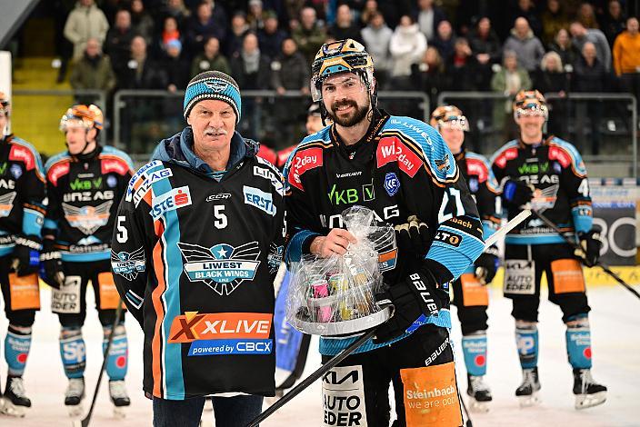 Spieler des Abends Shawn St.Amant (Steinbach Black Wings Linz) Win2Day ICE Hockey League,  Steinbach Black Wings Linz vs EC KAC,  Linz AG Eisarena