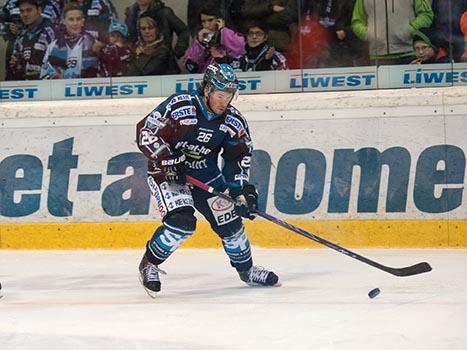 Rob Hisey, Linz EHC Liwest Black Wings Linz vs HCB Suedtirol