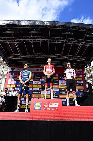 3. Platz Bauke Mollema (NED, Lidl - Trek), Gesamtsieger der 75. Lidl Tour of Austria Gregor Mühlberger (AUT, Austria), 2. Platz Kevin Vermaerke (USA, UAE Team Emirates),  5. Etappe von Langenlois nach Wien, 109km, Tour of Austria
