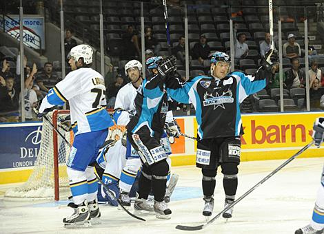 Tor fuer Linz die Liwest Black Wings linz jubeln. 