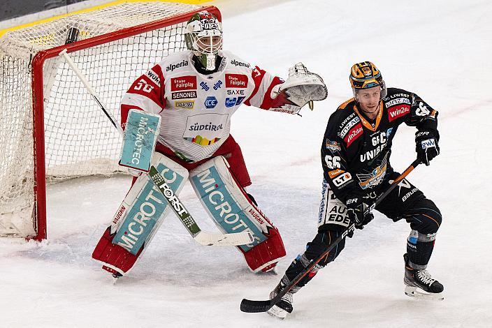 Tormann Samuel Harvey (HCB Suedtirol Alperia), Stefan Gaffal (Steinbach Black Wings Linz) Steinbach Black Wings Linz vs HCB Suedtirol Alperia, 39. Runde ICE Hockey League, Steinbach Black Wings Linz, Linz AG Eisarena